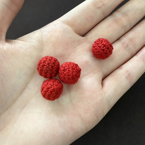 Magnetic Mini Crochet Ball (Red, 1.2cm)
