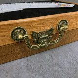 * Wooden Close Up Case