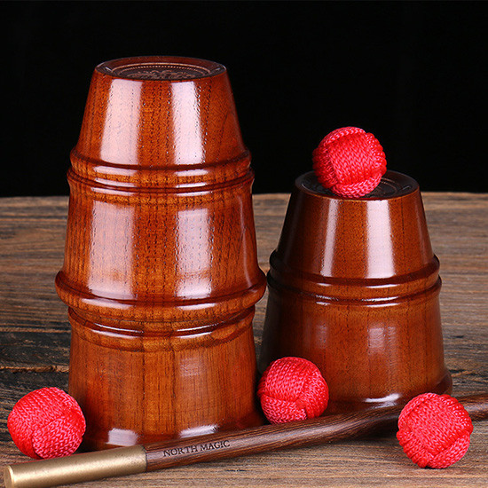 Wooden Cups and Balls (Deluxe)