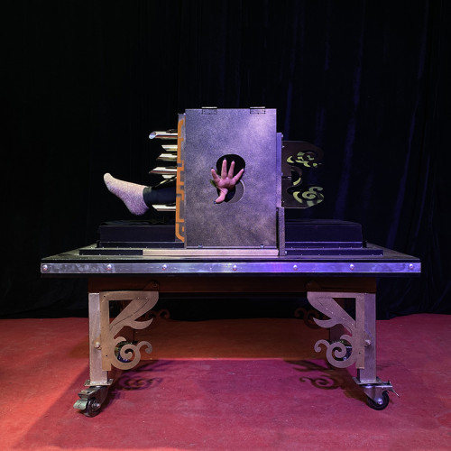 * Spiker Compression Box Illusion