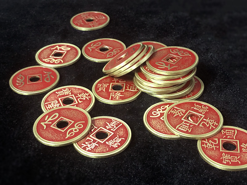 Chinese Palace Coin (Red, Morgan Size, Brass) - Magic Trick