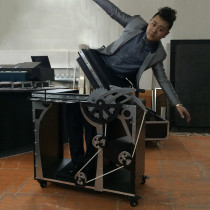 * Self Cutting Illusion