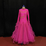 * Seven Quick Costume Changes for Lady