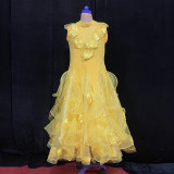 * Seven Quick Costume Changes for Lady