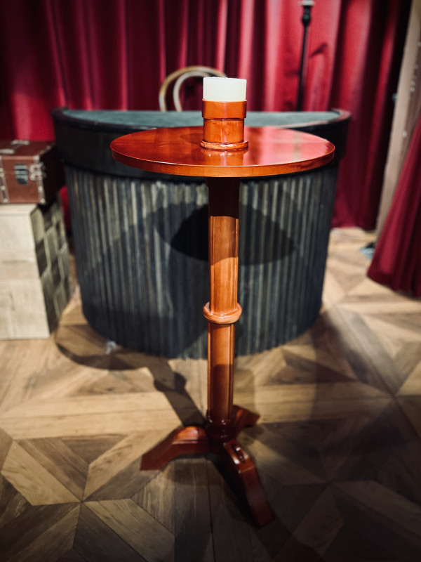 Magic Floating Table Round Classical Columnar Floating Table, Magic Floating Table, Stage ...
