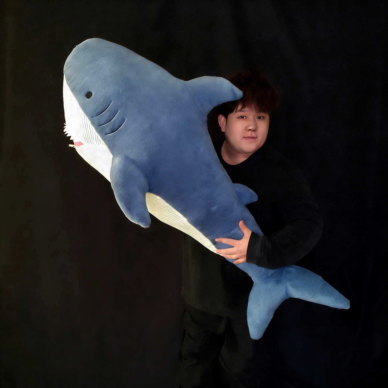 Appearing Shark by J.C Magic – Pull a 130cm Giant Plush Shark from