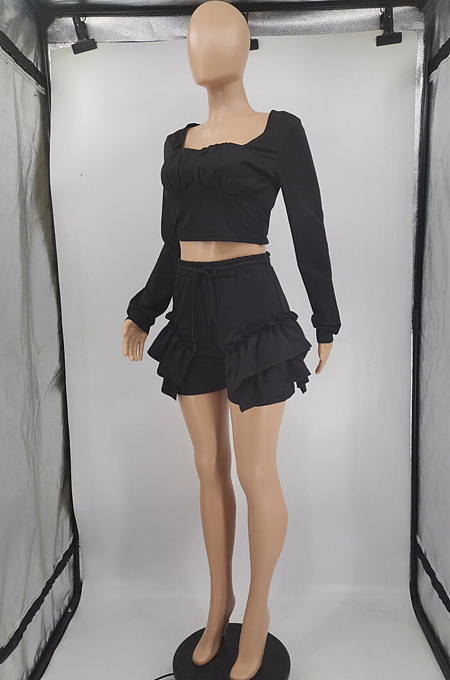 Cream White Low Cut Long Sleeve Crop Top Cute Mid Waist Ruffle Shorts Two-Piece MTY6566-2