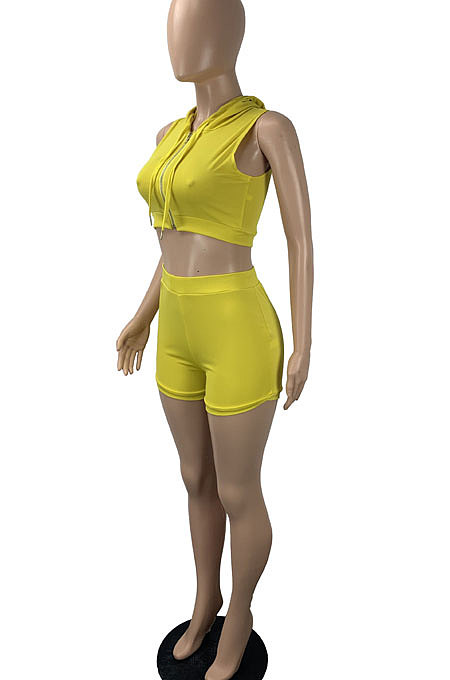 Yellow Women Trendy Sport Solid Color Slim Fitting Hoodie Sleeveless Zipper Shorts Sets ML7456-1