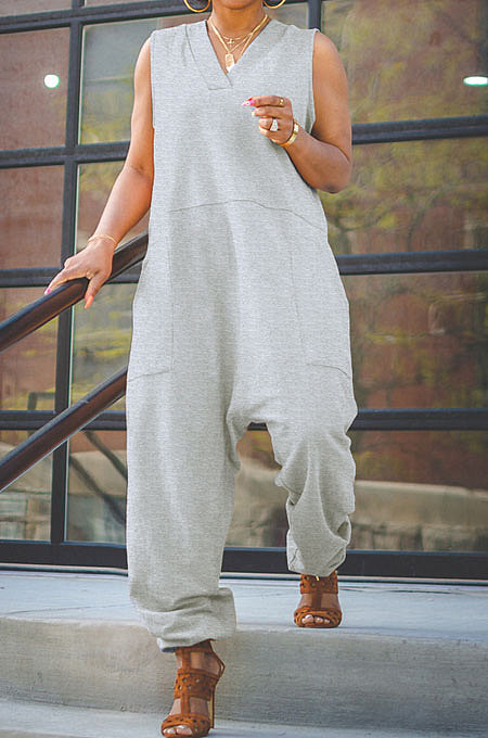 Black Women Sleeveless V Collar Solid Color Fleece Loose High Waist Casual Jumpsuit OMY0027-2