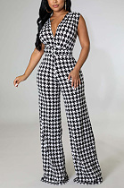 Sleeveless deep V check print Jumpsuit with waistband RMH3301