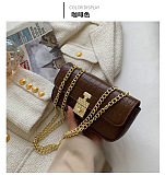 Vintage Chain Clamshell Design Crocodile Pattern Color Blocking Crossbody Bag