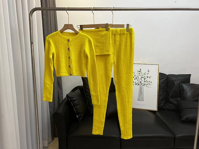 WHOELSALE | Wool 3-piece coat, bandeau, pants in Mustard