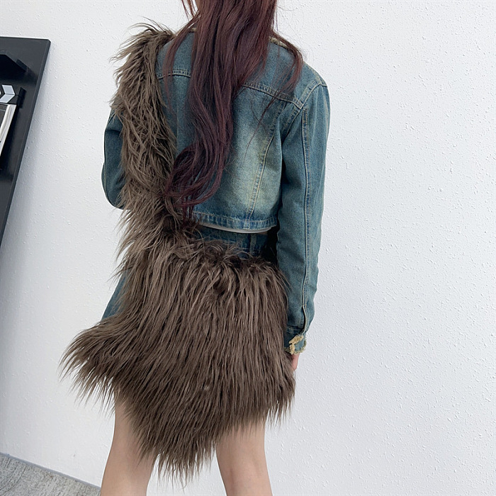 WHOLESALE | Furry Start Shoulder Bag