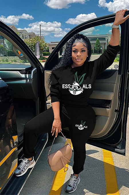 SUPER WHOLESALE | Comic Rabbit Jogging Suit
