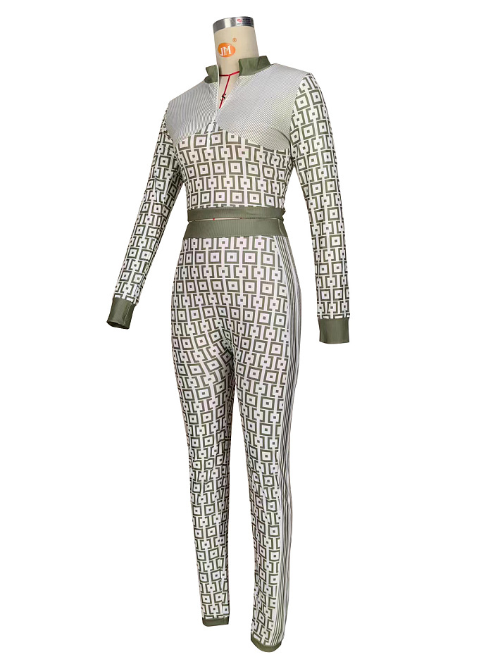 SUPER WHOLESALE | High Neck Tracking Top & Joggings