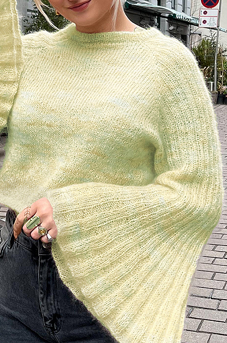 SUPER WHOLESALE | Knitted Flare Cuff Sweater