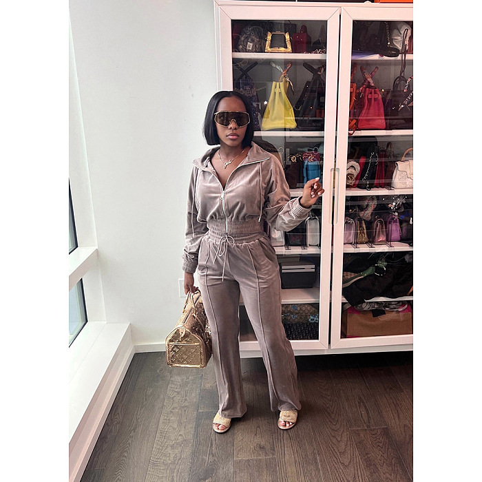 SUPER WHOLESALE | Velvet Fabric Tracking Suit in Brown