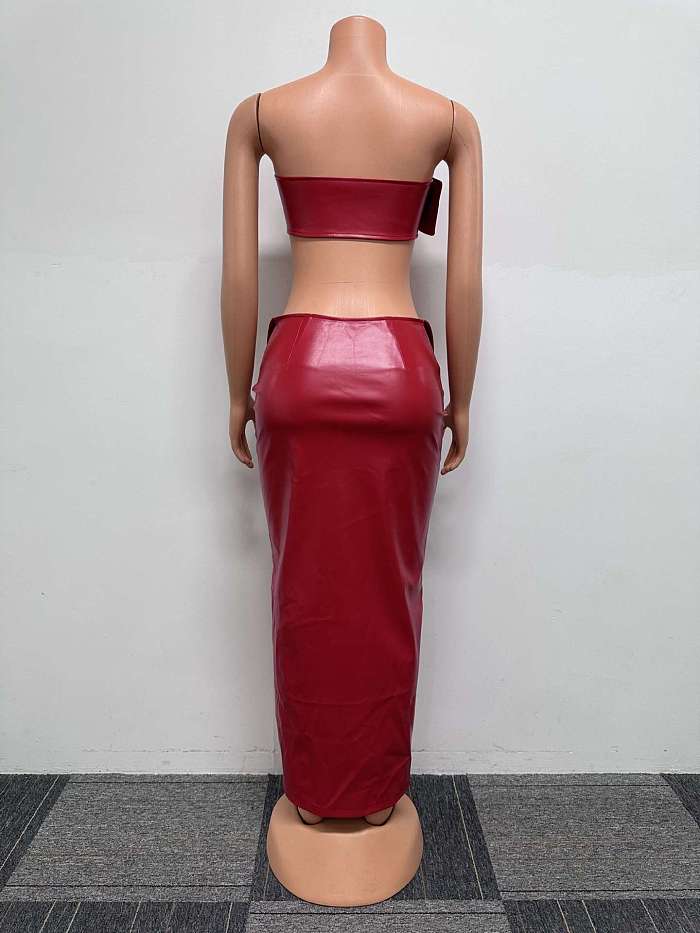 SUPER WHOLESALE | Pu Material Zip Up Skirt with Buckle Bandeau in Red