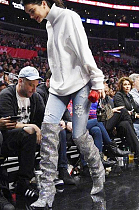 SUPER WHOLESALE | Knee High Shinning Rhinestone Full-mounted Boots in Silver