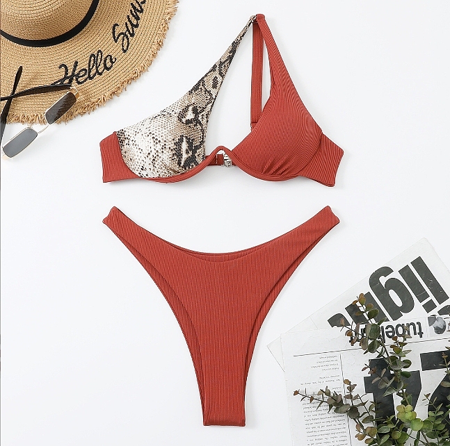 SUPER WHOLESALE | Pit Material Pactchwork Not Symmetrical Cropping Swimwear