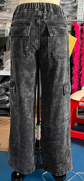 SUPER WHOLESALE | Loose Cargo Pants in Grey