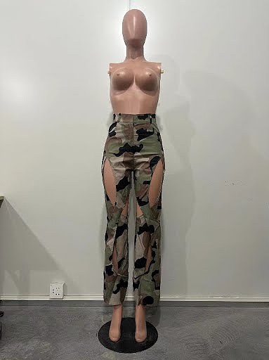 SUPER WHOLESALE | Cut Out Camo Pants