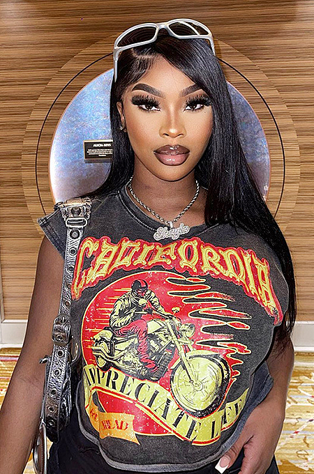 SUPER WHOLESALE | Sleeveless Graphic-printed Crop T-shirt