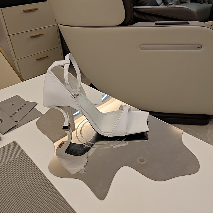 SUPER WHOLESALE | WOMEN'S HOURGLASS 100MM SANDAL IN WHITE