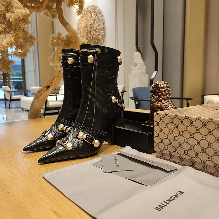 SUPER WHOLESALE | Women's LE cagloe Boots in Black