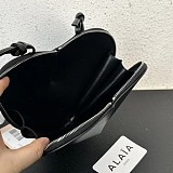 SUPER WHOLESALE| alaia LE CŒUR BAG IN CALFSKIN