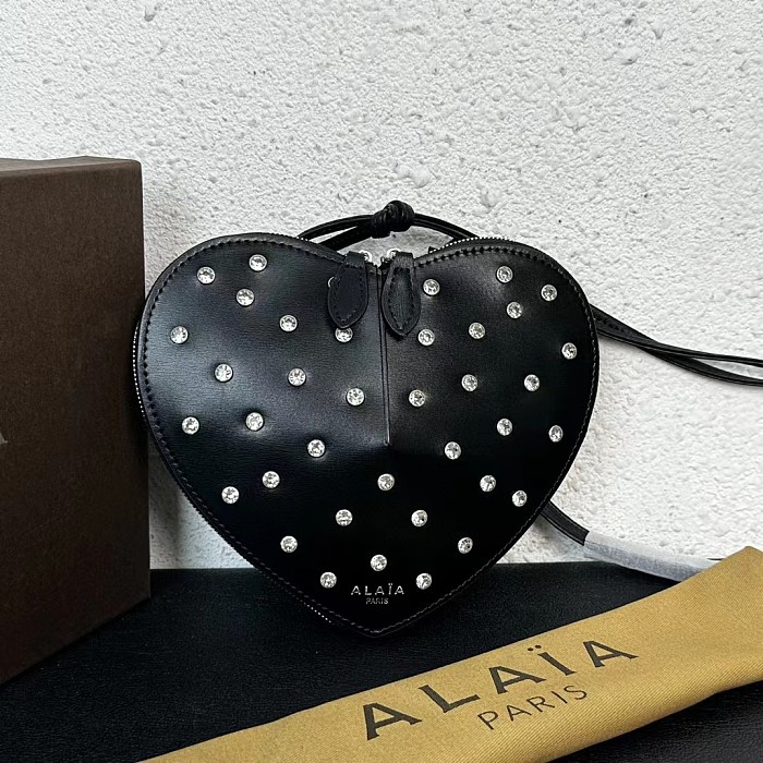SUPER WHOLESALE| alaia LE CŒUR BAG IN CALFSKIN