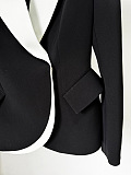 SUPER WHOLESALE| Contrast Color Hidden Button Tailored Blazer