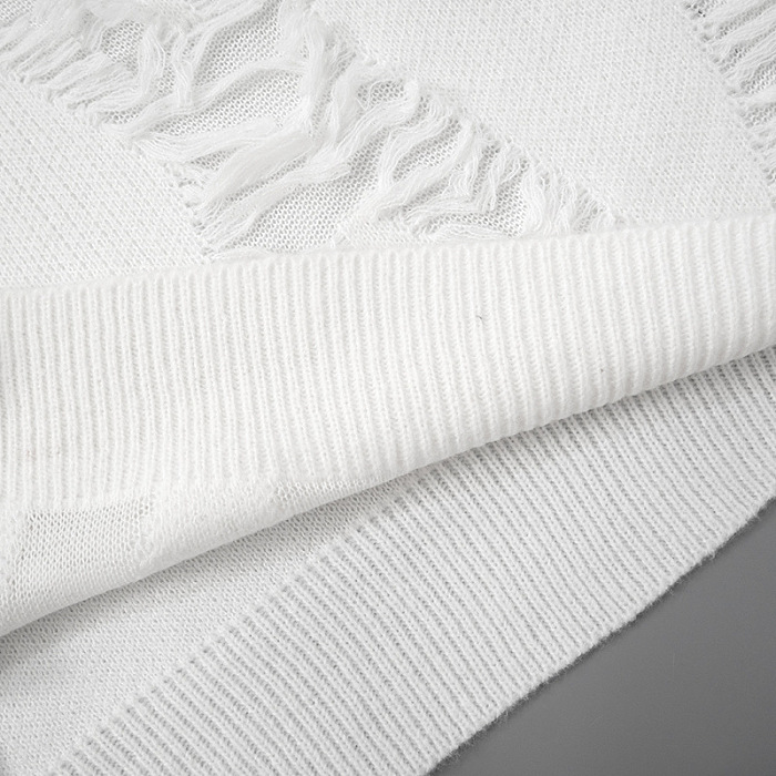 SUPER WHOLESALE | Distressed Sweater in White