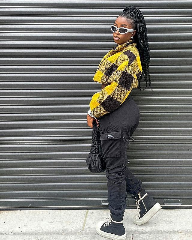 SUPER WHOLESALE | Wool Plaid Zipped Crop Jacket