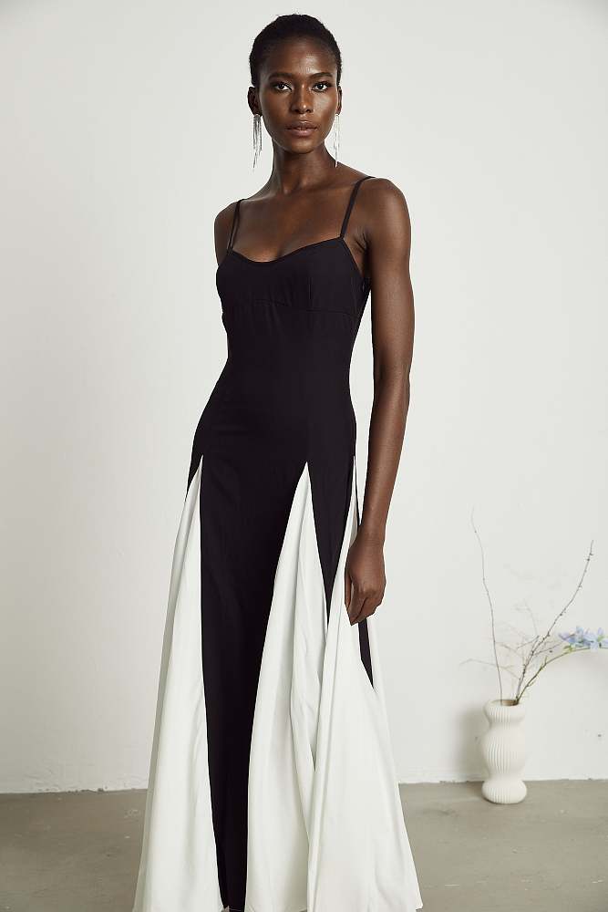 SUPER WHOLESALE |  Contrast-color Pleated Maxi Dress