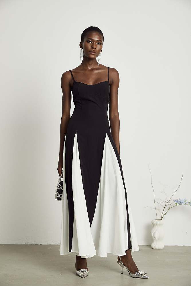 SUPER WHOLESALE |  Contrast-color Pleated Maxi Dress