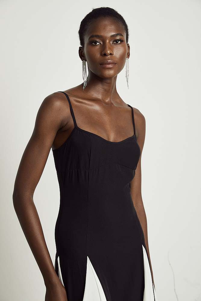 SUPER WHOLESALE |  Contrast-color Pleated Maxi Dress