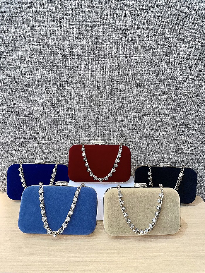 SUPER WHOLESALE|  Clasp Rhinestone Handbag