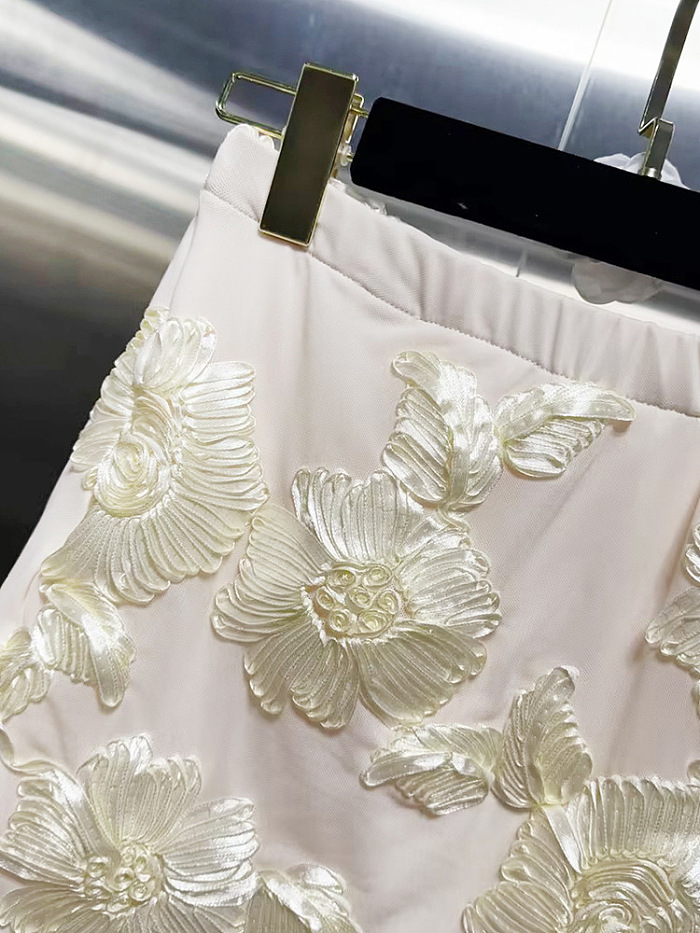 SUPER WHOLESALE | Embroidered Bell-Sleeve Top And High-Waist Skirt Set