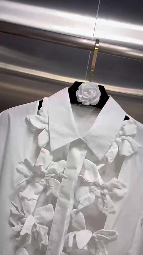 SUPER WHOLESALE | 3D Floral Patch Single-Breasted Hollow Long-Sleeve Shirt for Women