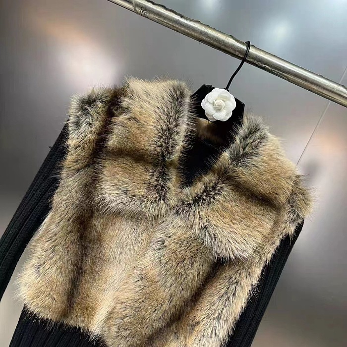 SUPER WHOLESALE | Collared Long-Sleeve Faux Fox Fur Patchwork Sweater Cardigan