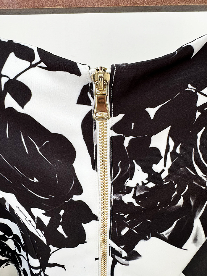 SUPER WHOLESALE | Tulip Waistline Rose Metal Button Printed Mini Skirt Set