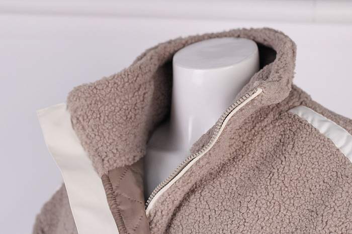 SUPER WHOLESALE | Color-Block Stand Collar Resin Zipper Faux Shearling Warm Jacket