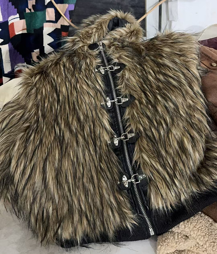 SUPER WHOLESALE | Short Faux Fur Hooded Coat