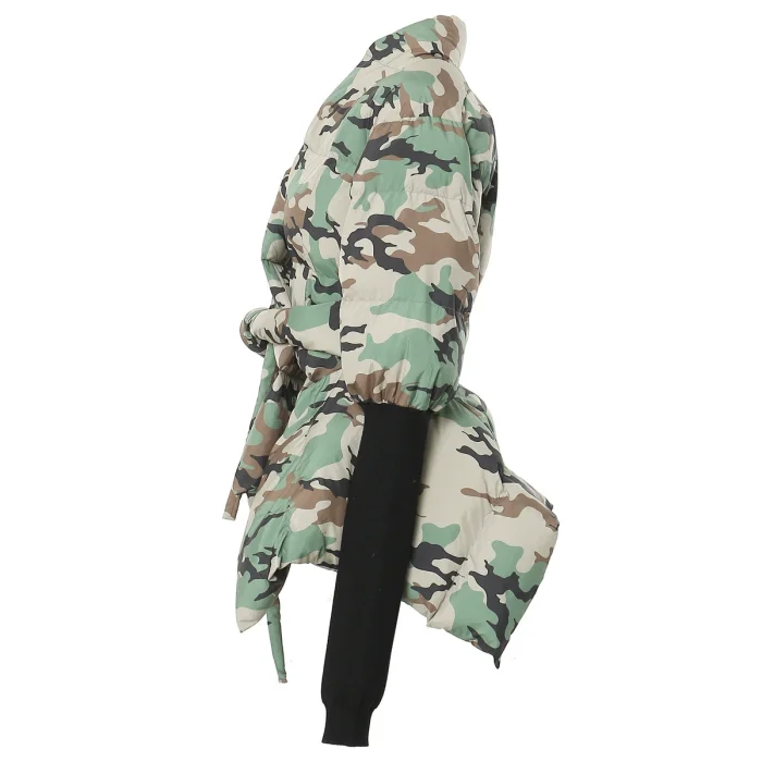 SUPER WHOLESALE | Patchwork Cuffs Fitted Down Coat in Camo