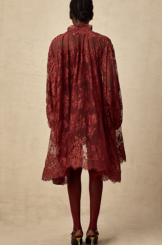 SUPER WHOLESALE | Coline red chantilly lace oversize dress