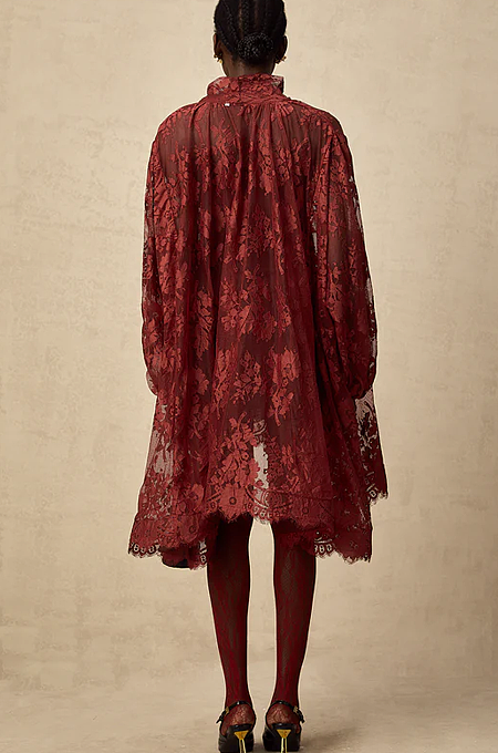 SUPER WHOLESALE | Coline red chantilly lace oversize dress
