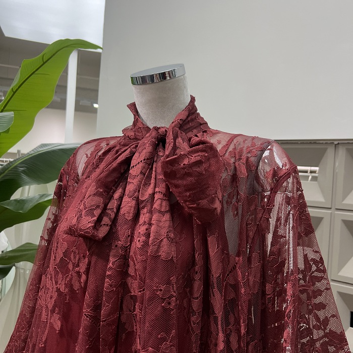 SUPER WHOLESALE | Coline red chantilly lace oversize dress