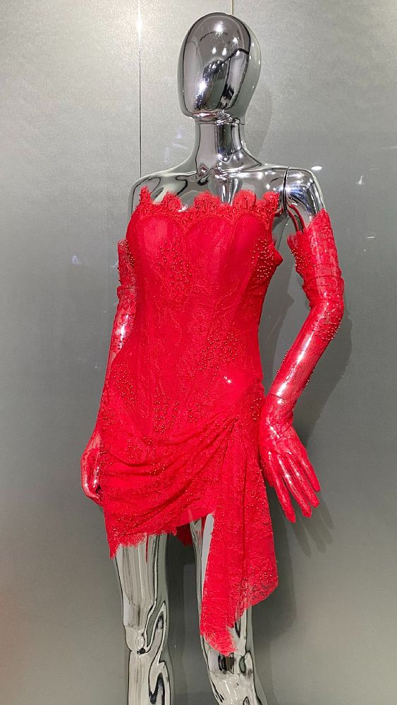 SUPER WHOLESALE | Pora Strapless Ruched Lace Dress With Gloves In Red