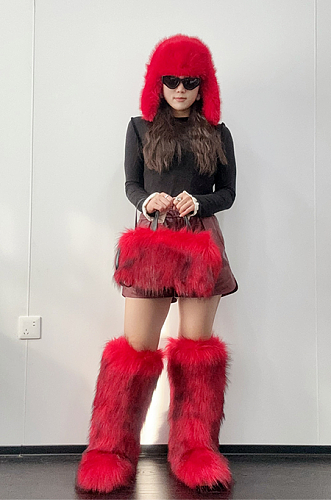 SUPER WHOLESALE | Furry Over-the-knee Boots (50centimetre height)
